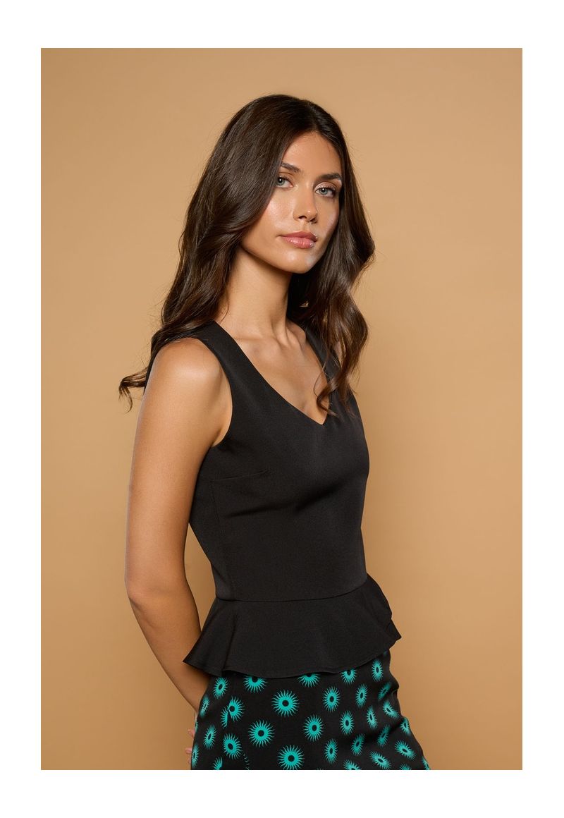 Black Leo Top by Minueto